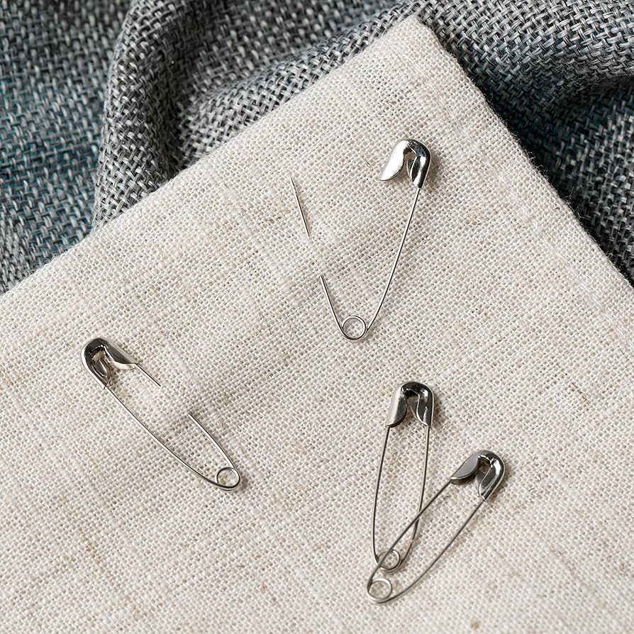 The Surprising Significance of the Tiny Hole in a Safety Pin – 98% of People Have No Idea! 5 The Surprising Significance of the Tiny Hole in a Safety Pin – 98% of People Have No Idea!