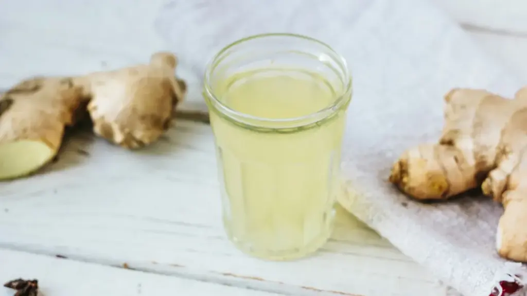 Ginger Water: The Best Drink of 2025 That Melts Belly Fat, Boosts Immunity & Fights Inflammation Naturally! 6 ginger shots 1296x728 feature