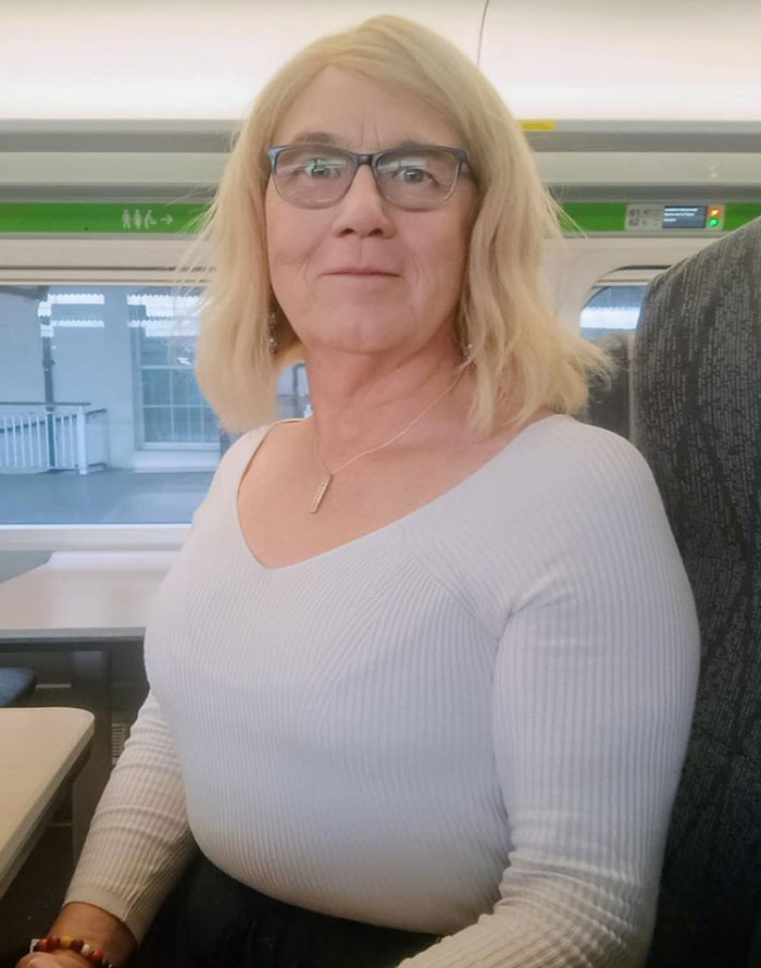 Breaking the Rules: Trans Woman Competes Topless in Men’s Race to Protest Controversial Policy - 2025 4 anne coombes 685298862db45 700