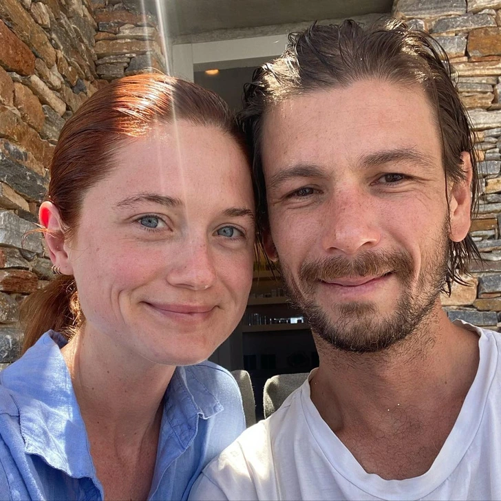 “Harry Potter” Actress Bonnie Wright Is Expecting Her First Child WoW in 2025 3 de67295e6db6864de670220d91.jpg