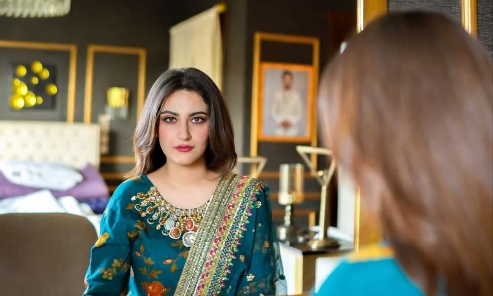 Main Zameen Tu Aasmaan Drama Cast - Story - Timing - Latest Most Awaited Drama of 2025 - Hiba Bukhari - Feroze Khan 4 Hiba Qadir