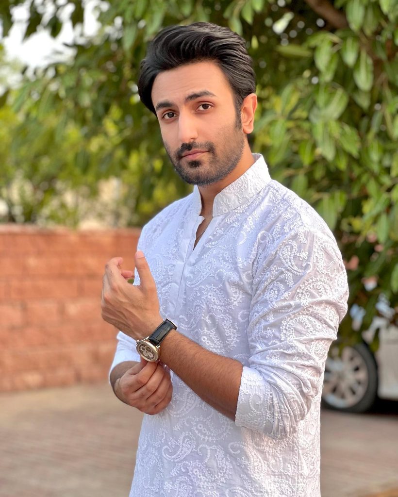 Main Zameen Tu Aasmaan Drama Cast - Story - Timing - Latest Most Awaited Drama of 2025 - Hiba Bukhari - Feroze Khan 11 hammad 820x1024 1
