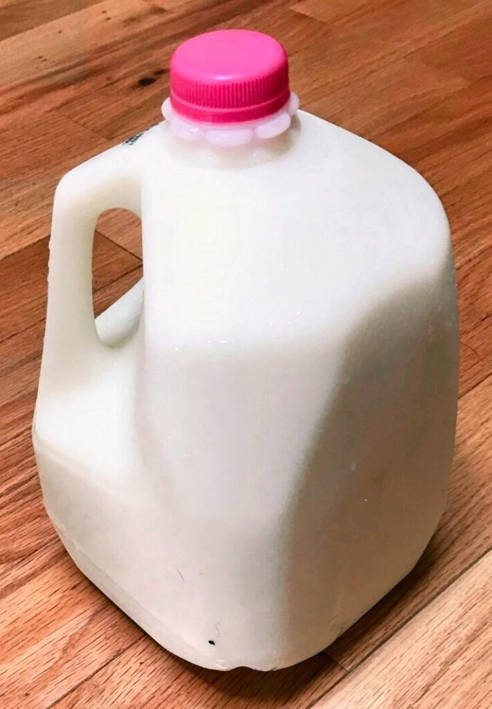 What That Dent in Your Milk Jug Actually Does — You’ll Be Surprised - 2025 2 image 62