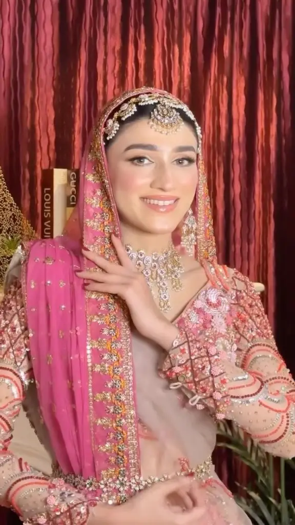 Main Zameen Tu Aasmaan Drama Cast - Story - Timing - Latest Most Awaited Drama of 2025 - Hiba Bukhari - Feroze Khan 10 rehma2 576x1024 1