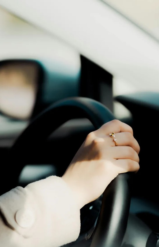 A Stranger Kept Taking My Parking Spot and Leaving His Number—The Truth Shocked Me - 2025 2 Parking Spot