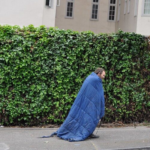 I Helped Someone on a Cold Day — The Message I Received Later Changed Everything - Strange 2026 4 I Helped Someone on a Cold Day — The Message I Received Later Changed Everything - 2025